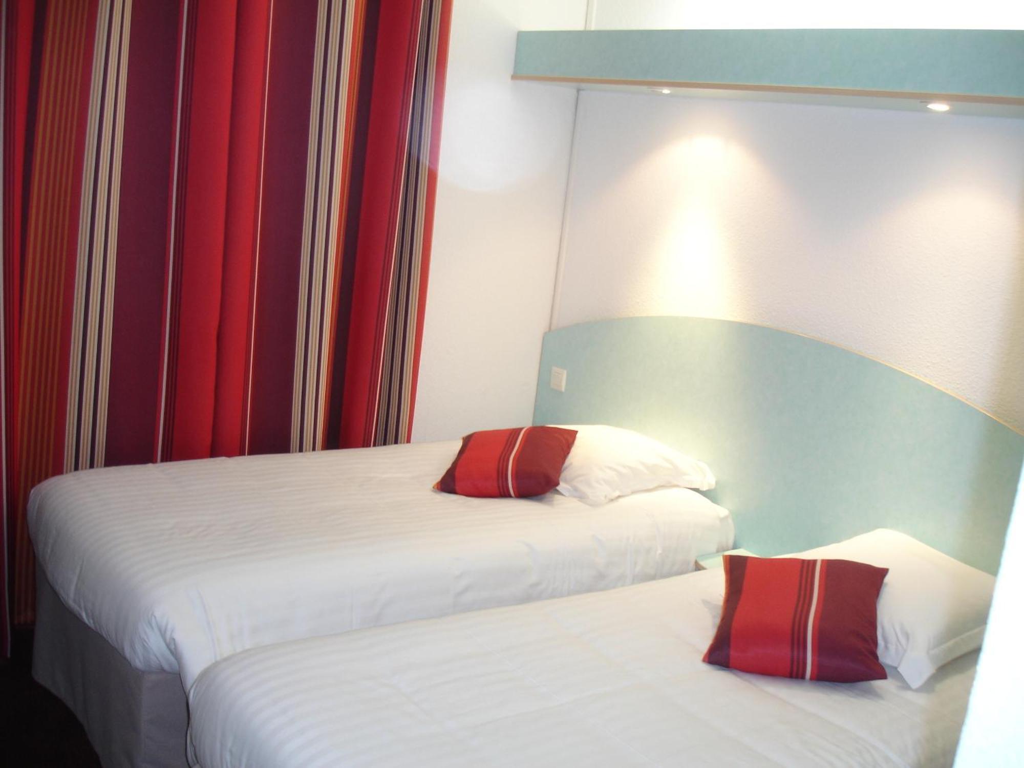 Agape Hotel Niort- Bessines Exterior foto